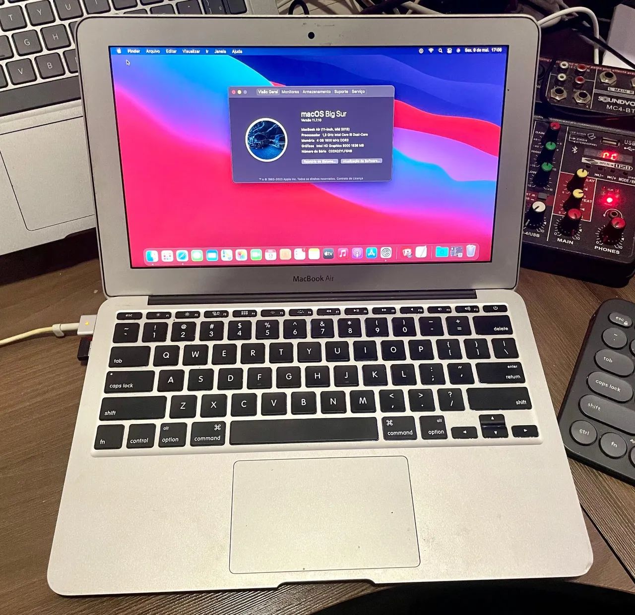 Macbook Air 11" 2013 | SSD 256GB | RAM 4GB LEIA