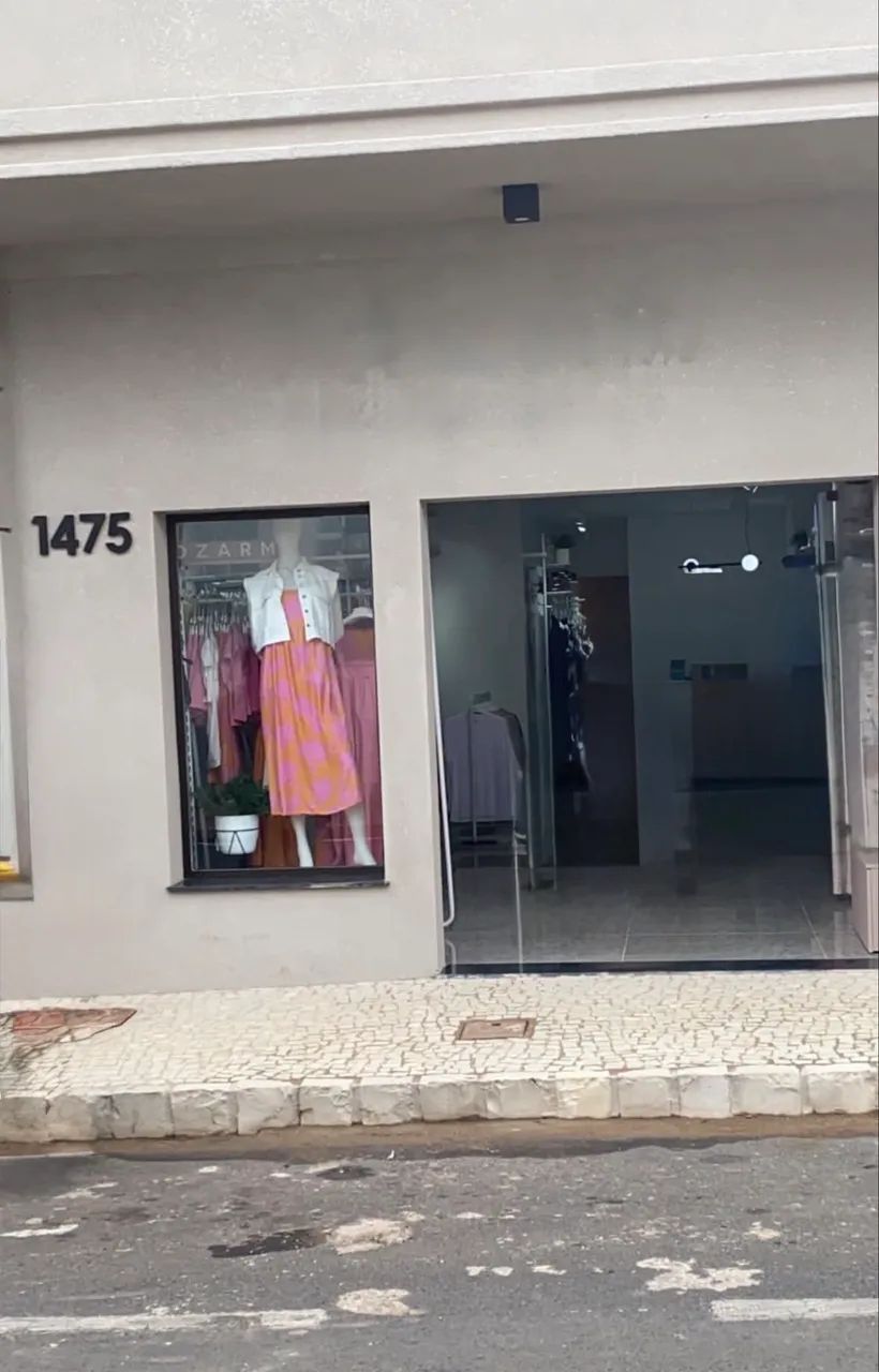 Aluga-se cômodo comercial em Patrocínio MG - Foto 2