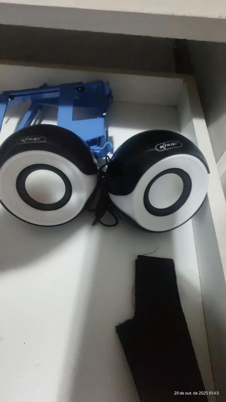 2 pares de cx de som para computador, 2 leitores/gravadores de cartão e certificadoDigital