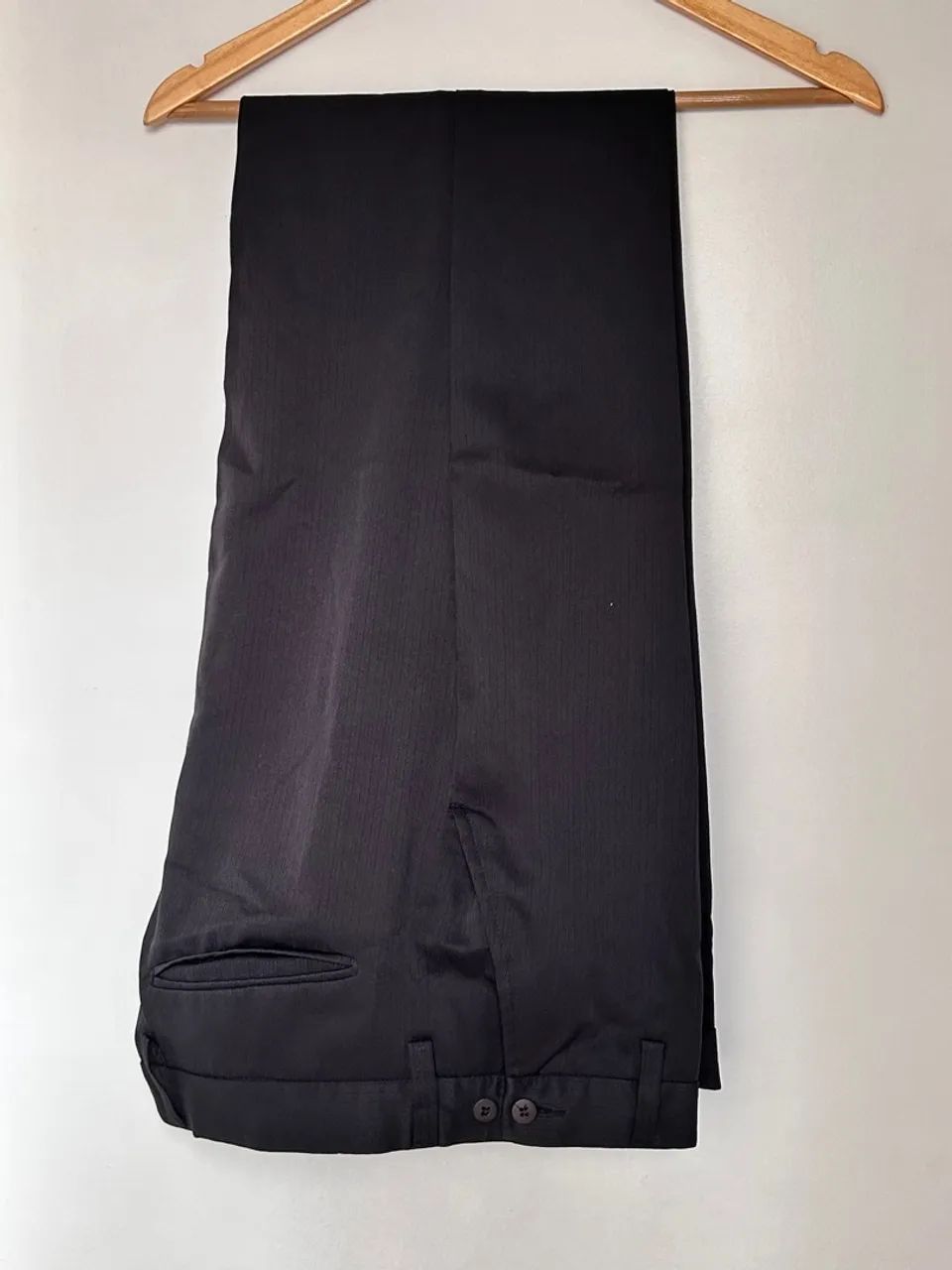 Terno Preto com Detalhes Prateados - Foto 5