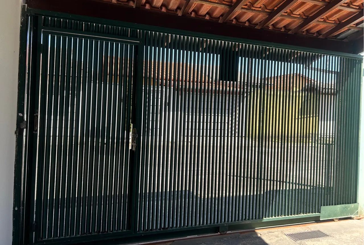 Portão de Ferro Metalon - 4m x 2,10m - R$ 1.500,00