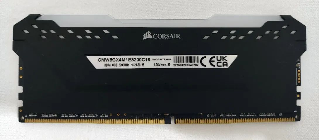 Corsair Vengeance RGB PRO DDR4 8GB 3200Mhz CL16 CMW8GX4M1E3200C16 - Foto 2