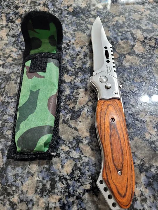 Faca de camping dobrável com cabo de madeira - Foto 2