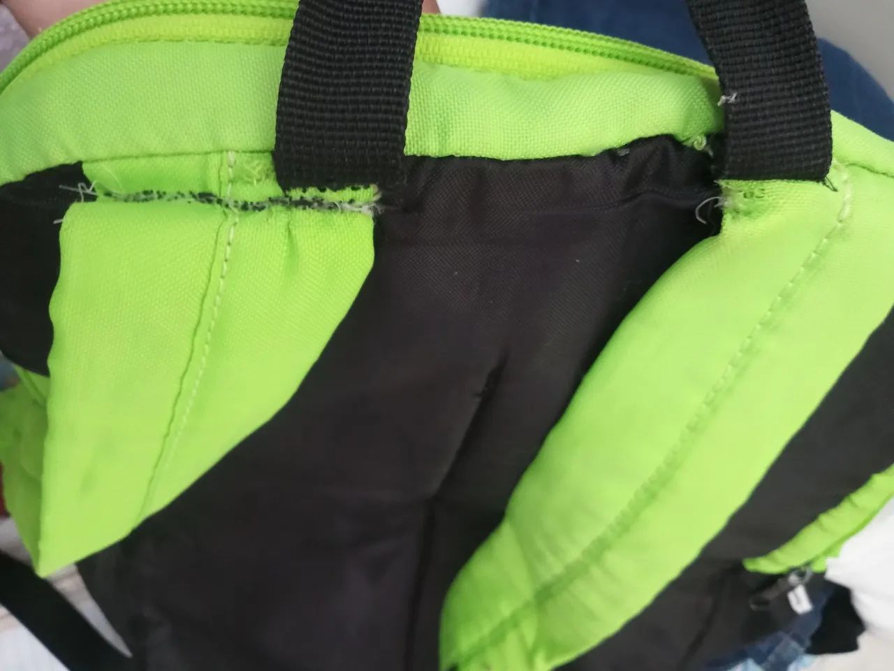 Mochila Under Armour Verde e Preta - Foto 2