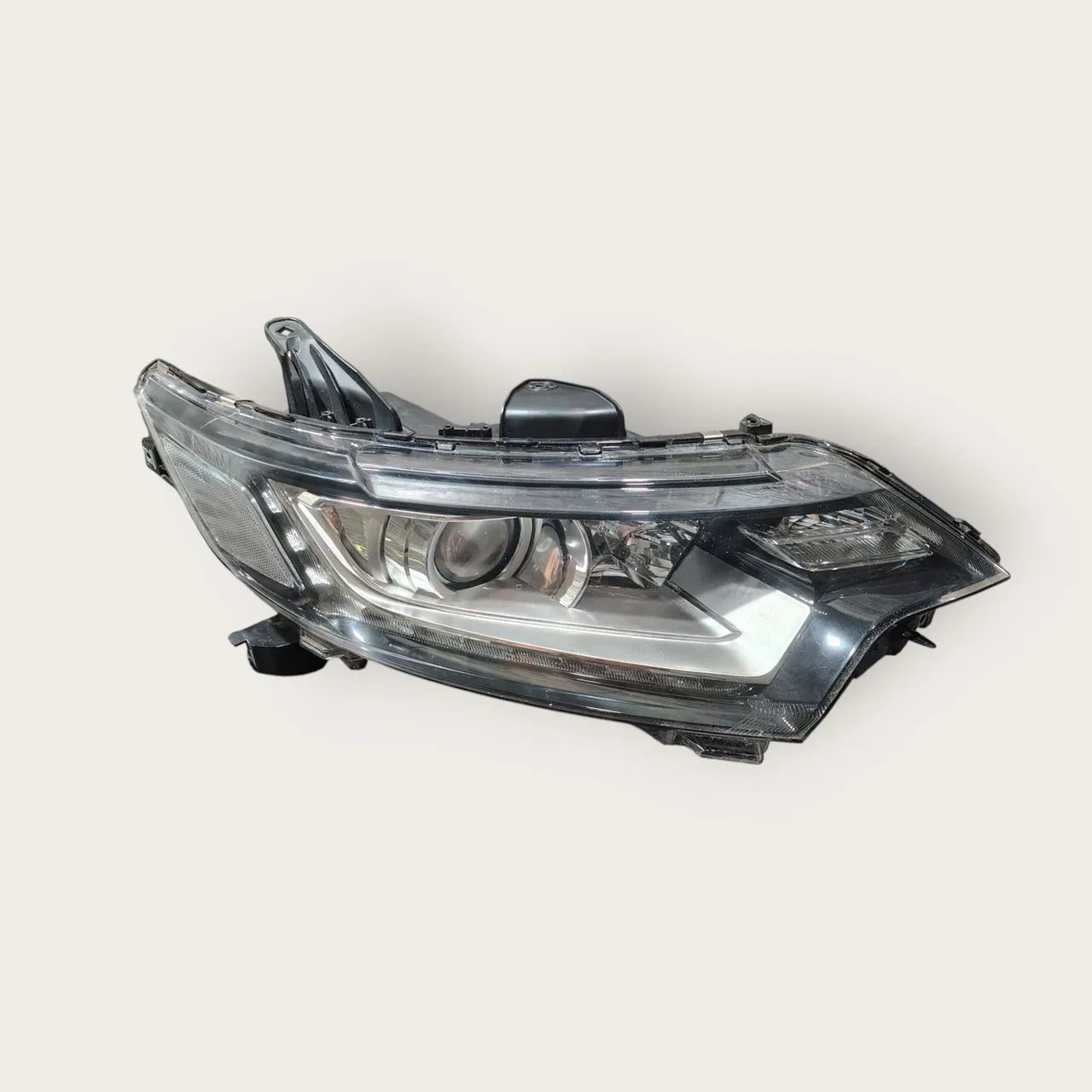 Farol Mitsubishi Outlander 15/19 Direito - Peças para carros, vans