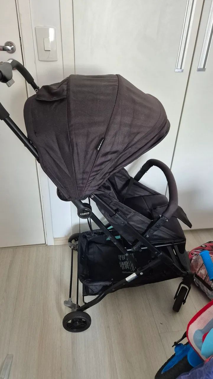 Carrinho de Bebê Cosco Minny - compacto estilo pocket