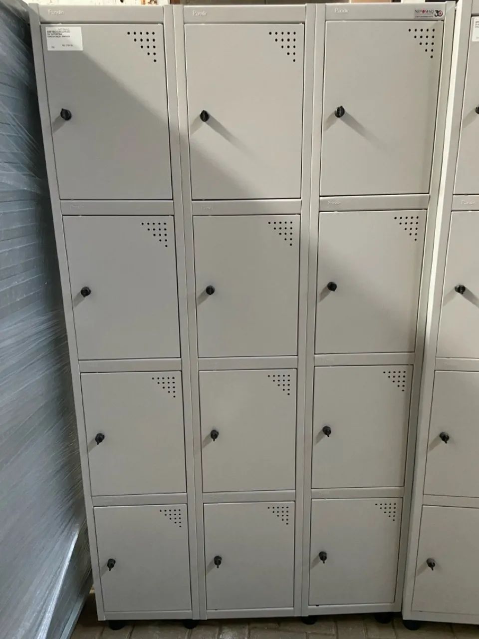 GRP 503/12 ROUPEIRO 3V 12 PORTAS CINZA - PANDIN