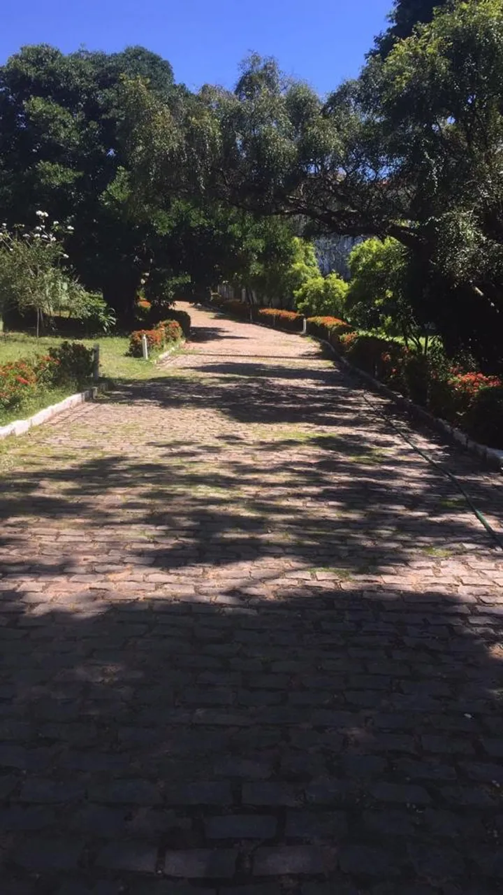 Espaçosa Casa Com Area de Lazer Completa em Terreno de 12.000 m2