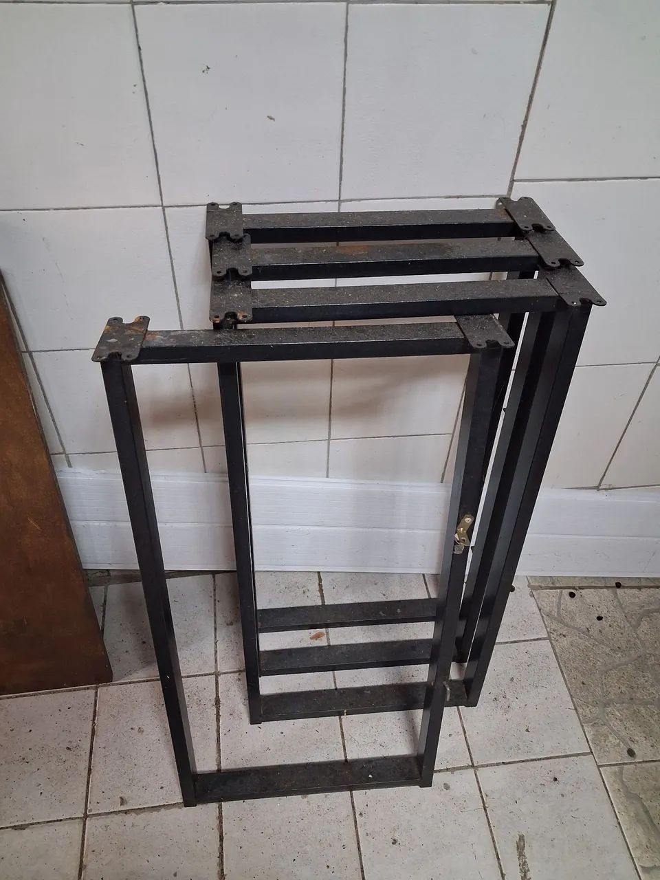 Mesa de madeira maciça  - Foto 3