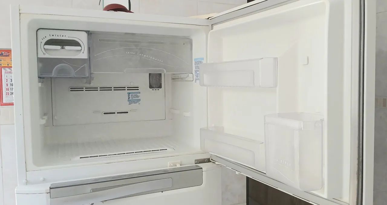 Geladeira Electrolux 220v - Foto 3