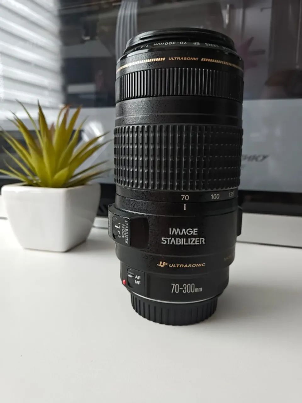 Canon ef 70-300mm f4-5.6 IS USM