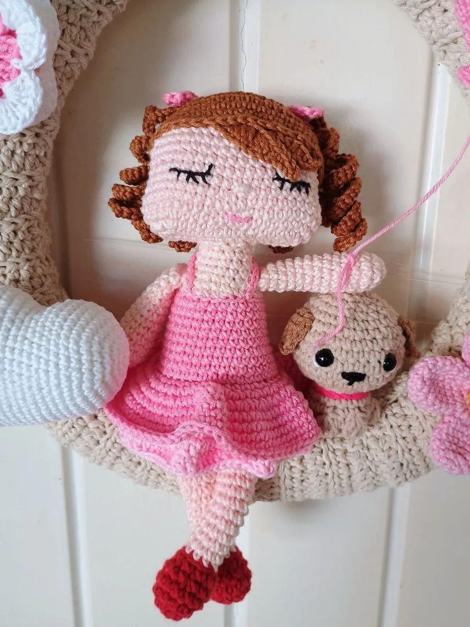 Guirlanda Decorativa de Crochê para Quarto de Bebê - Foto 2
