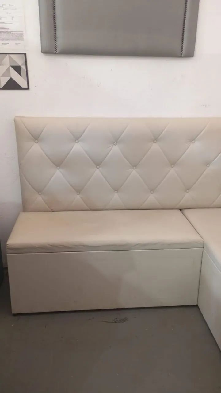 Vendo canto alemão usado somente 2 meses em ótimo estado 