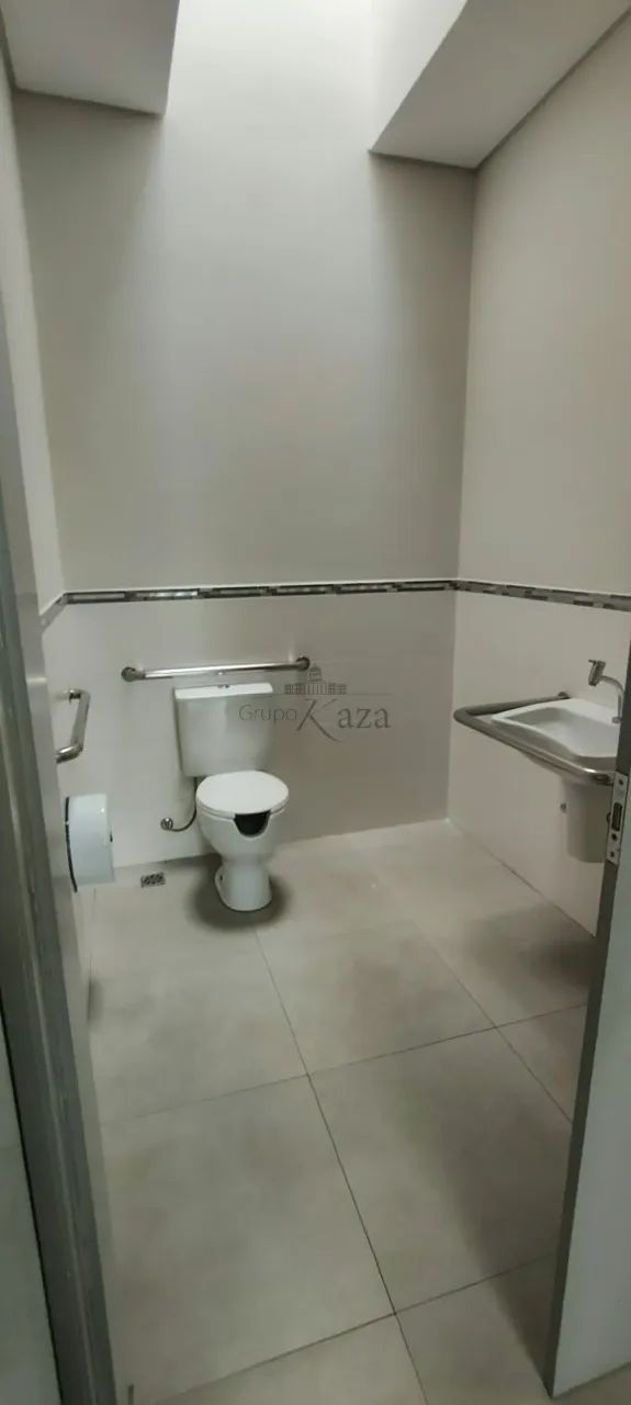 Ponto Comercial e Sala Comercial - Centro - Jacareí - 3 Salas amplas - 160m² - Foto 4