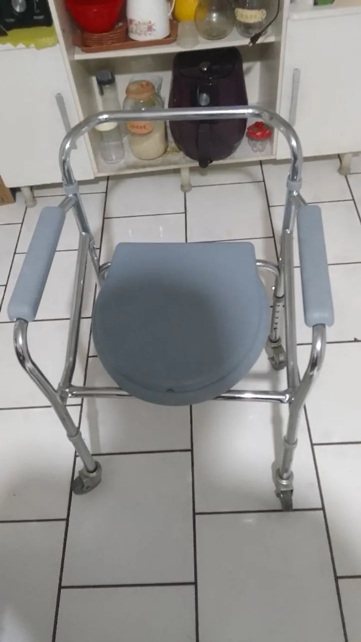  cadeira banho e necessidades fisiológica 65049007411202120