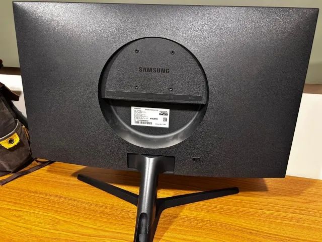 Monitor Samsung UR550 28" 4K UHD IPS (LU28R550UQLMZD) - Foto 2