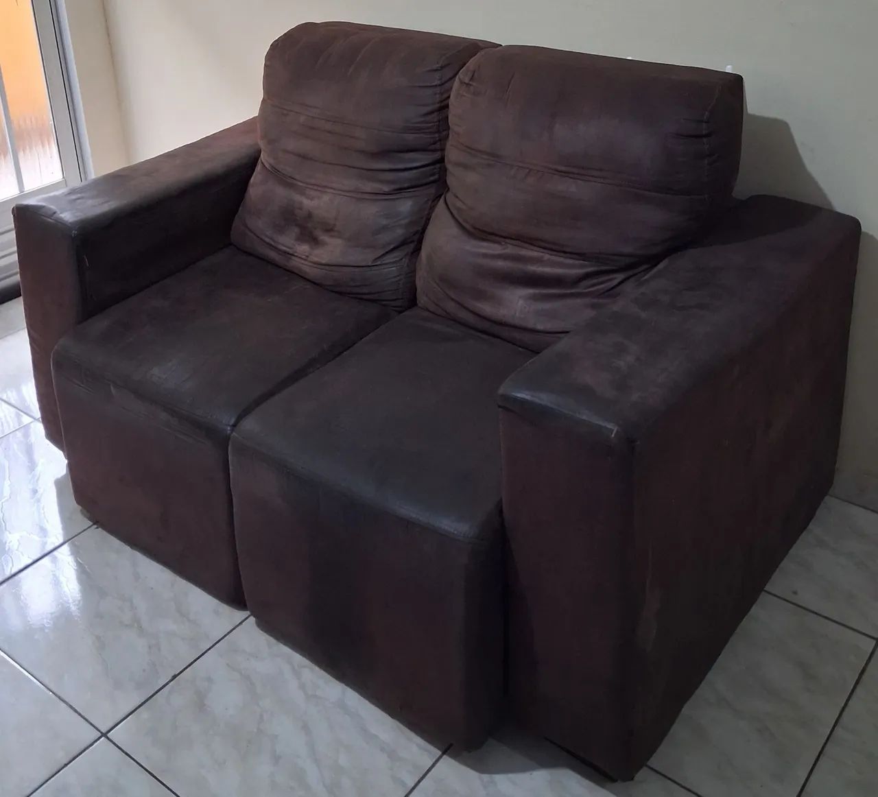 Vendo Sofá de 2 Lugares - Foto 2