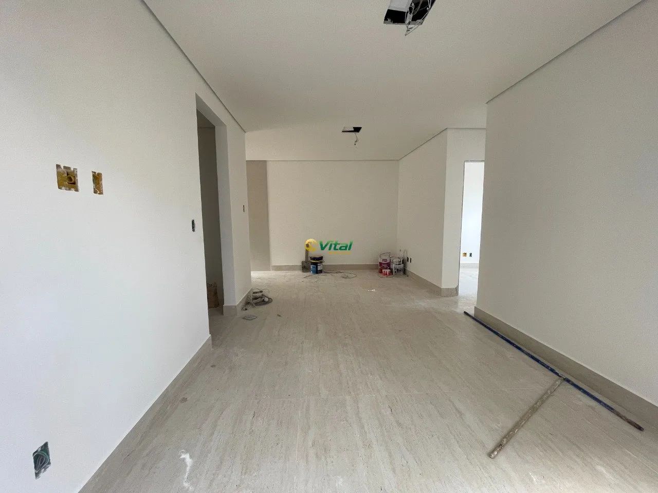 Casa Individual com 3 Quartos e Quintal (Nova!) - Foto 2