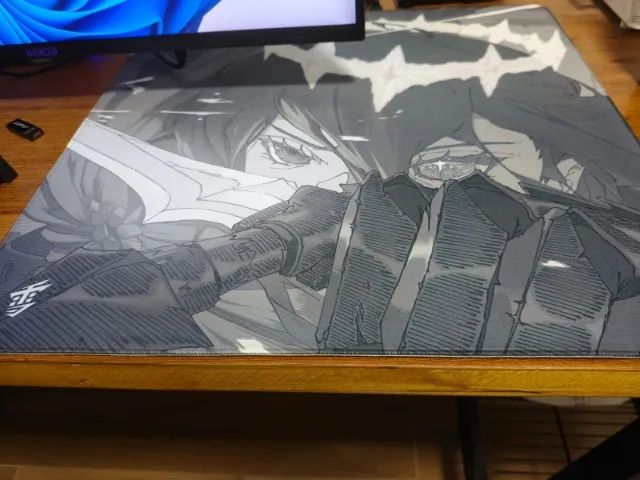 Mousepad Yuki Aim Monokuro COM CAIXA - Periféricos e Acessórios de