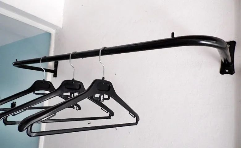 Arara de Parede