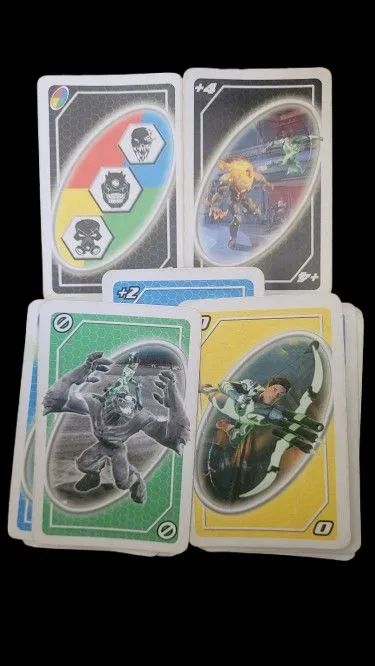 UNO - Max Steel  + de 100 cartas. 