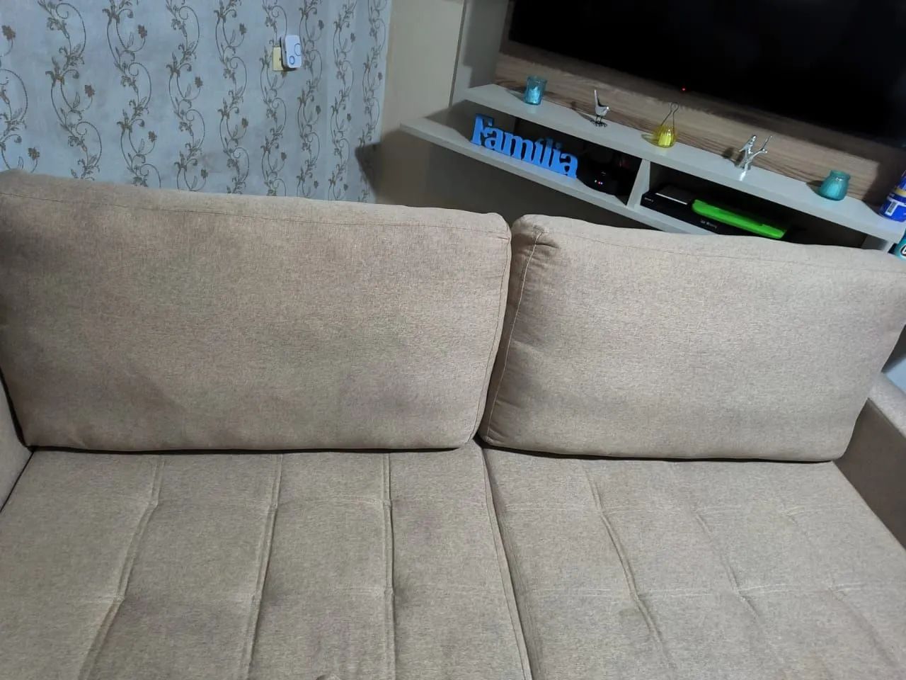 Conjunto de Sofás 2 e 3 Lugares Bege com Base de Madeira - Foto 2