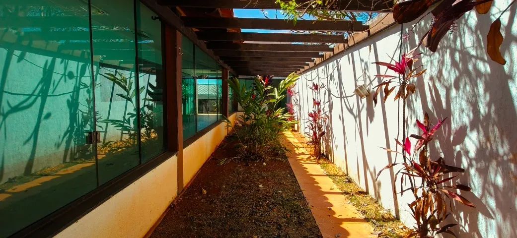 EXCELENTE CASA COM PISCINA, CONDOMINIO MONACO - Foto 4
