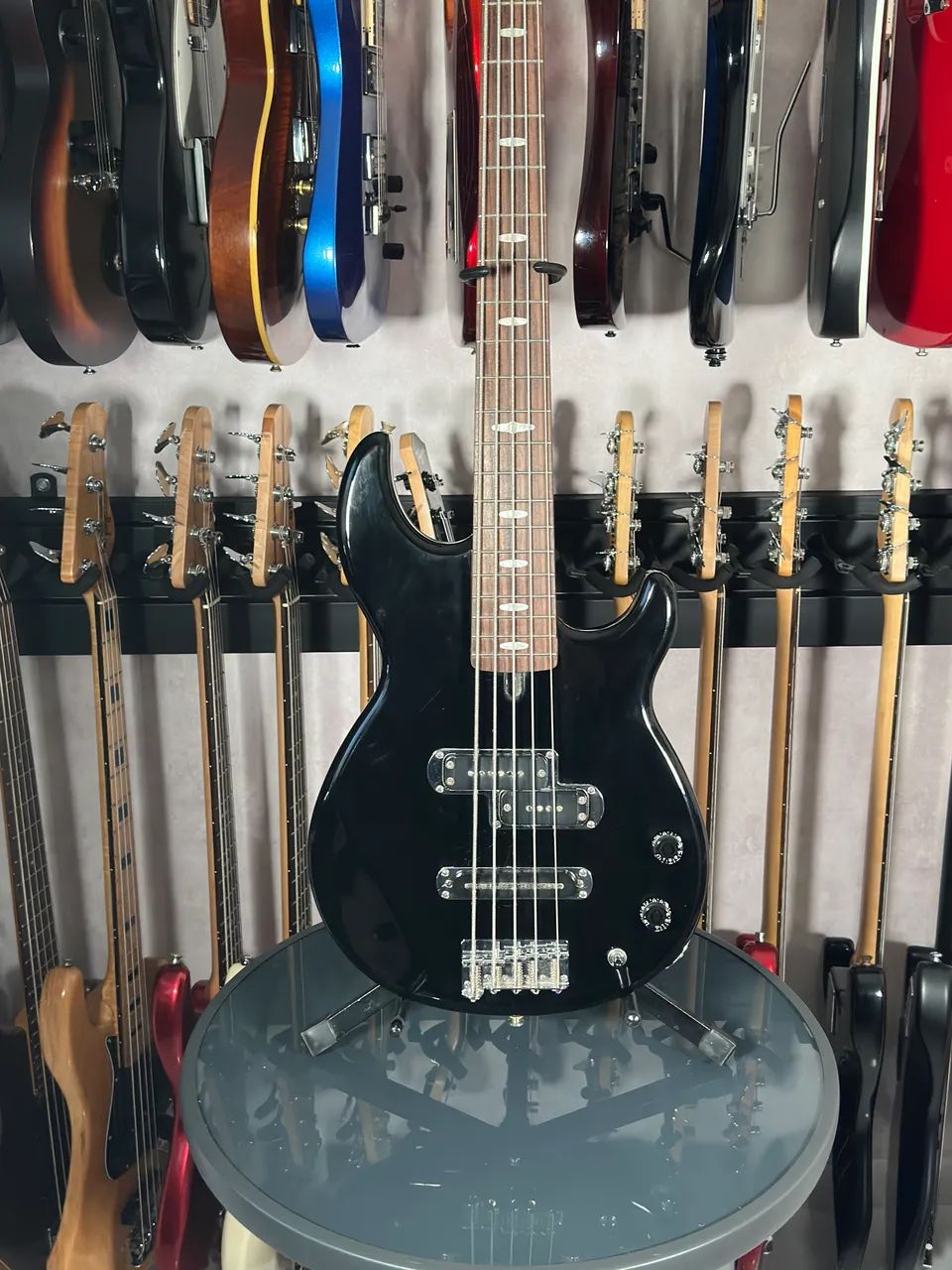 Contra baixo Yamaha BB425 - Instrumentos musicais - Neópolis