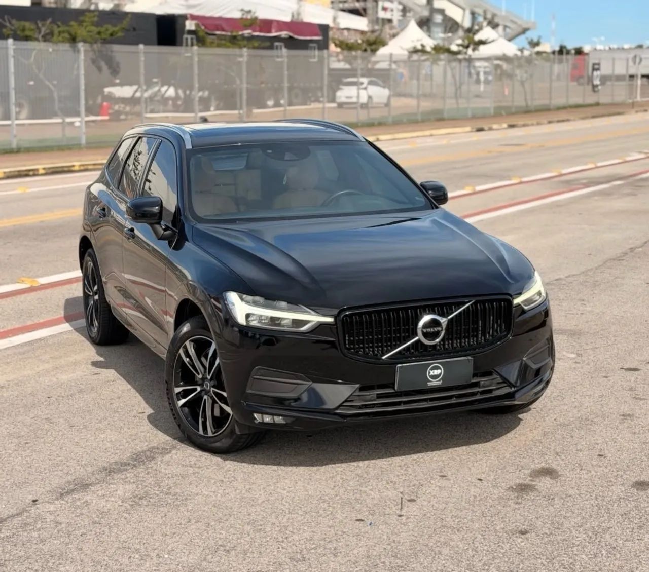Volvo Xc60 XC 60 D-5 MOMENTUM 2.0 AWD Diesel 5p 2019