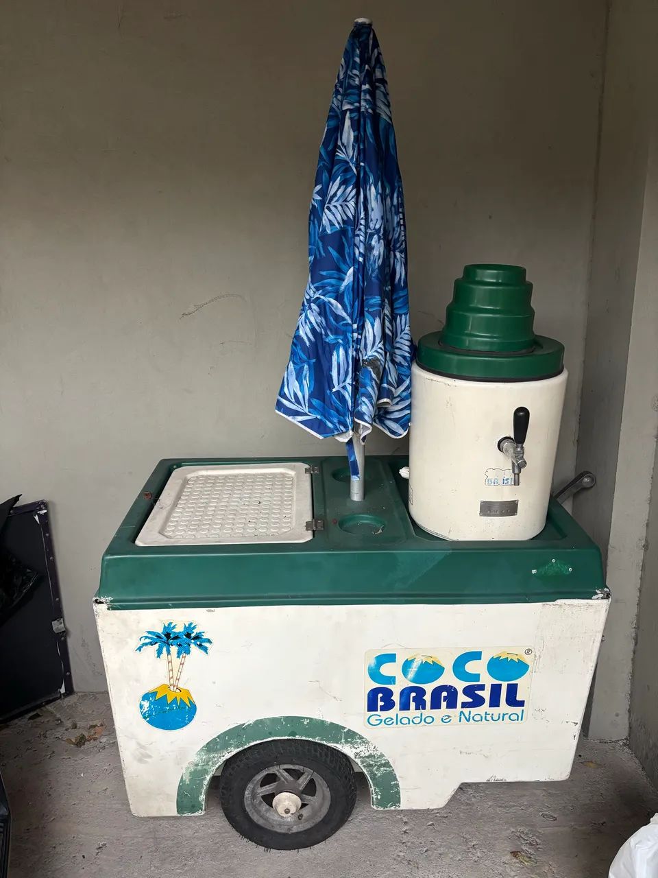 Carrinho de água de coco
