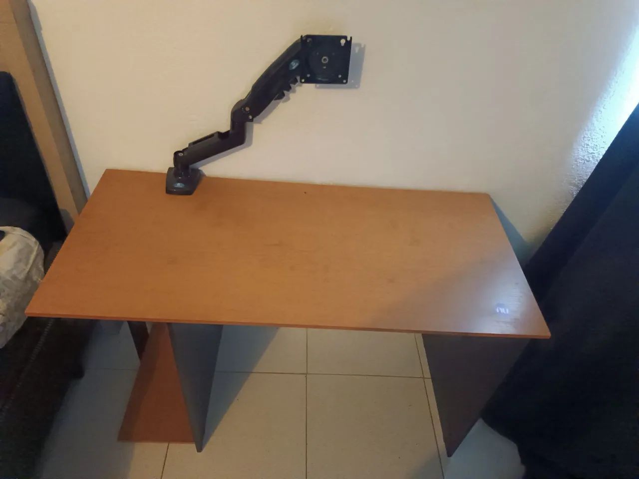 Mesa computador+ suporte monitor  - Foto 5