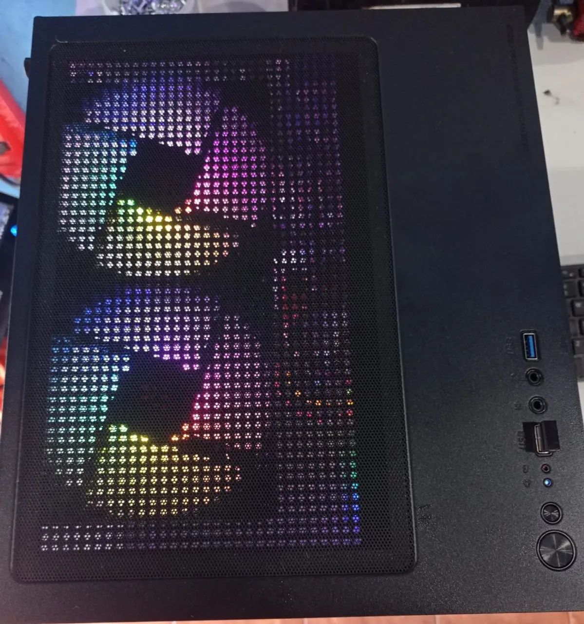 Computador para edição e jogos básicos417561428309452801