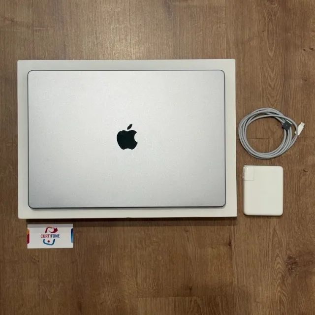 MacBook Pro - 16
