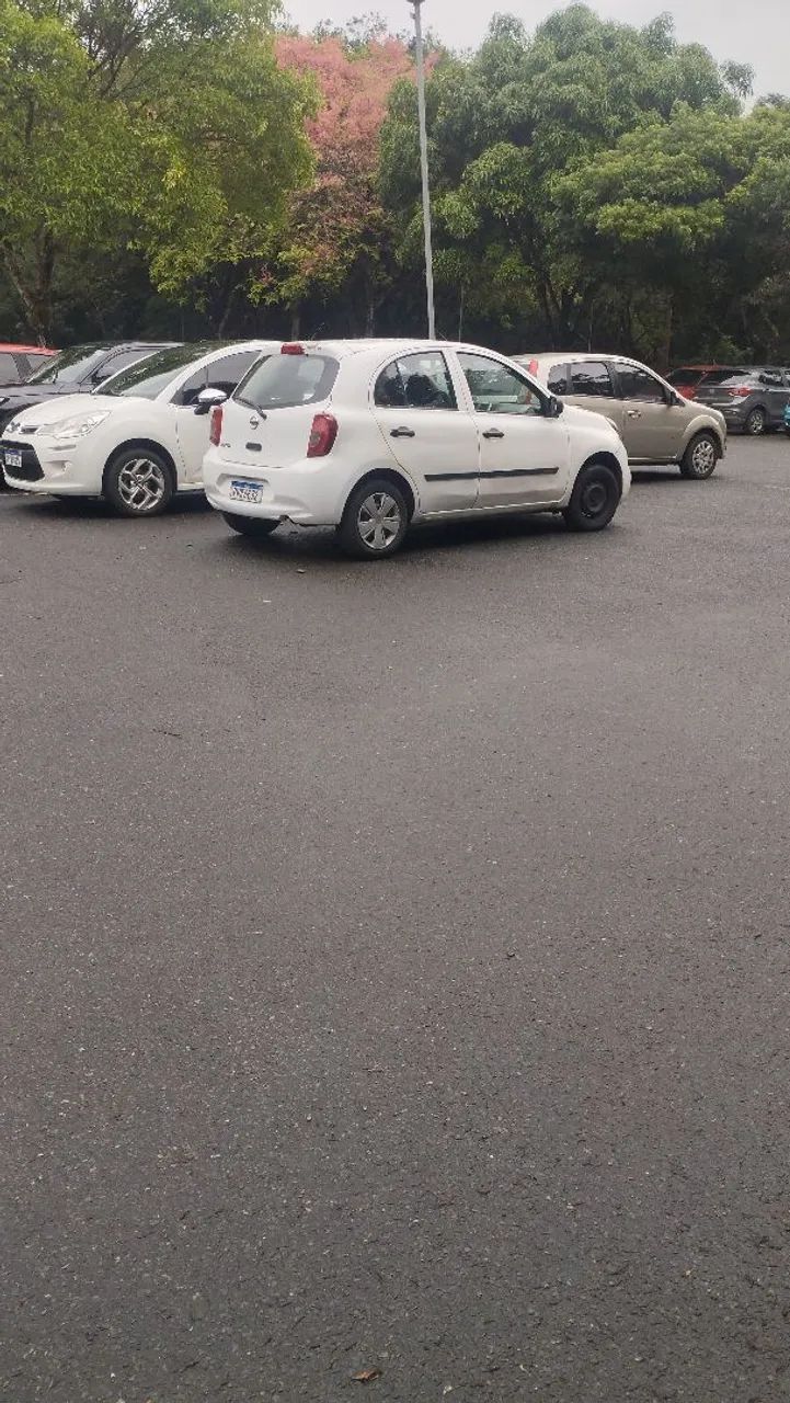 Nissan March 1.0 12V FLEX 5P 2016