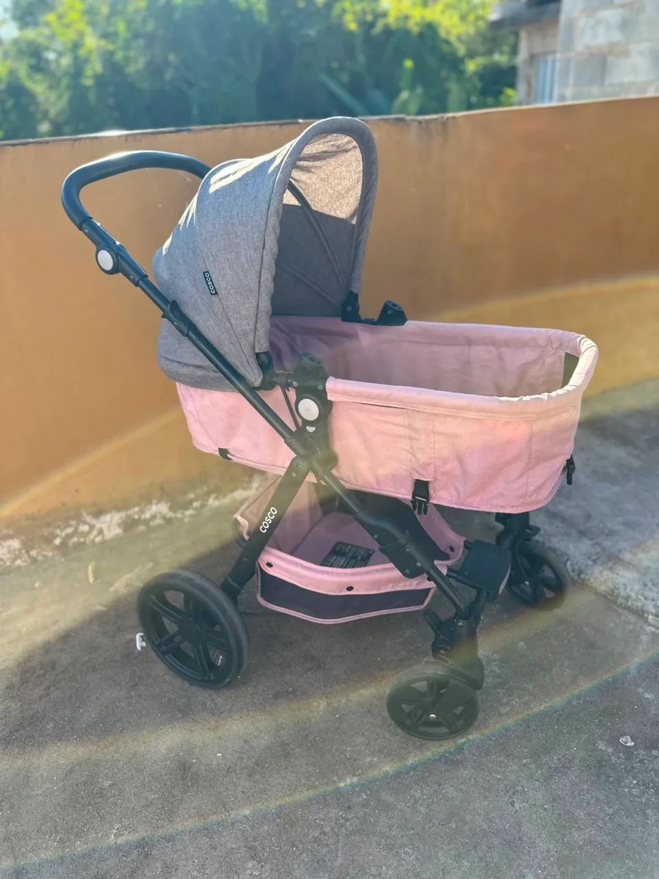 Carrinho de bebê e bebê conforto Cosco - Foto 3