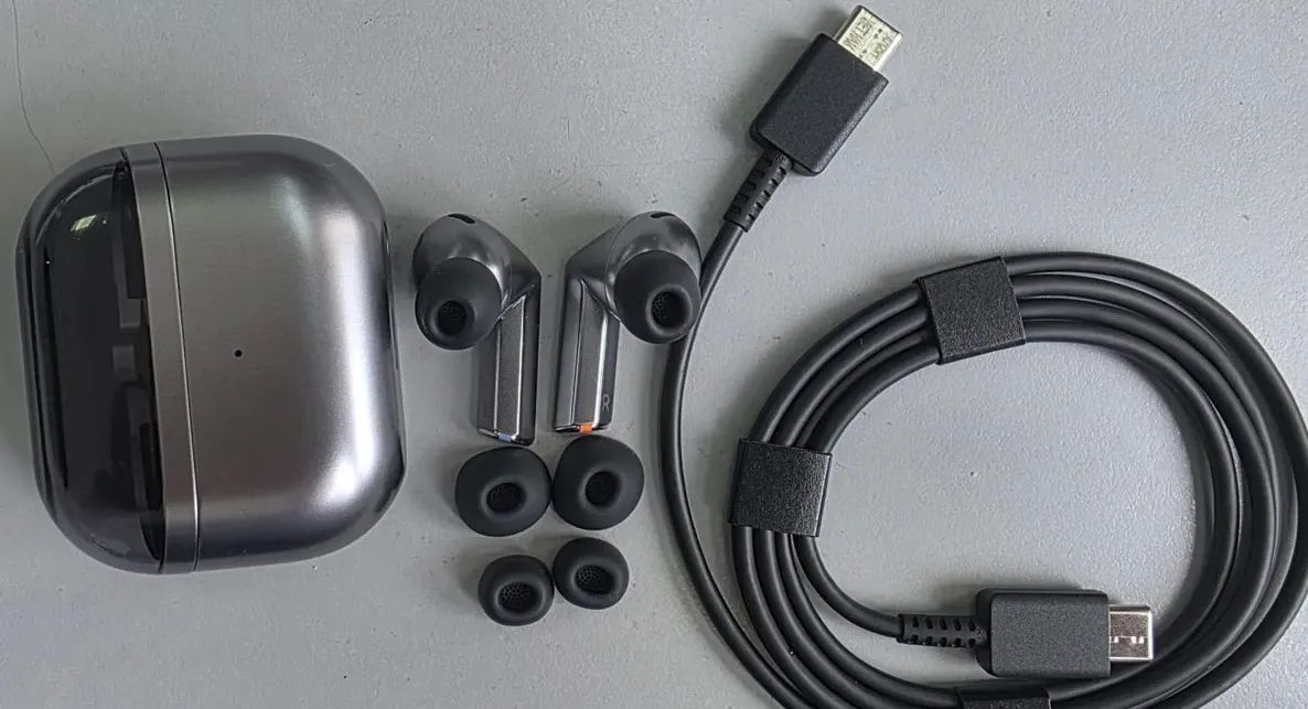 Samsung Galaxy Buds3 Pro ? Excelente estado - Foto 3