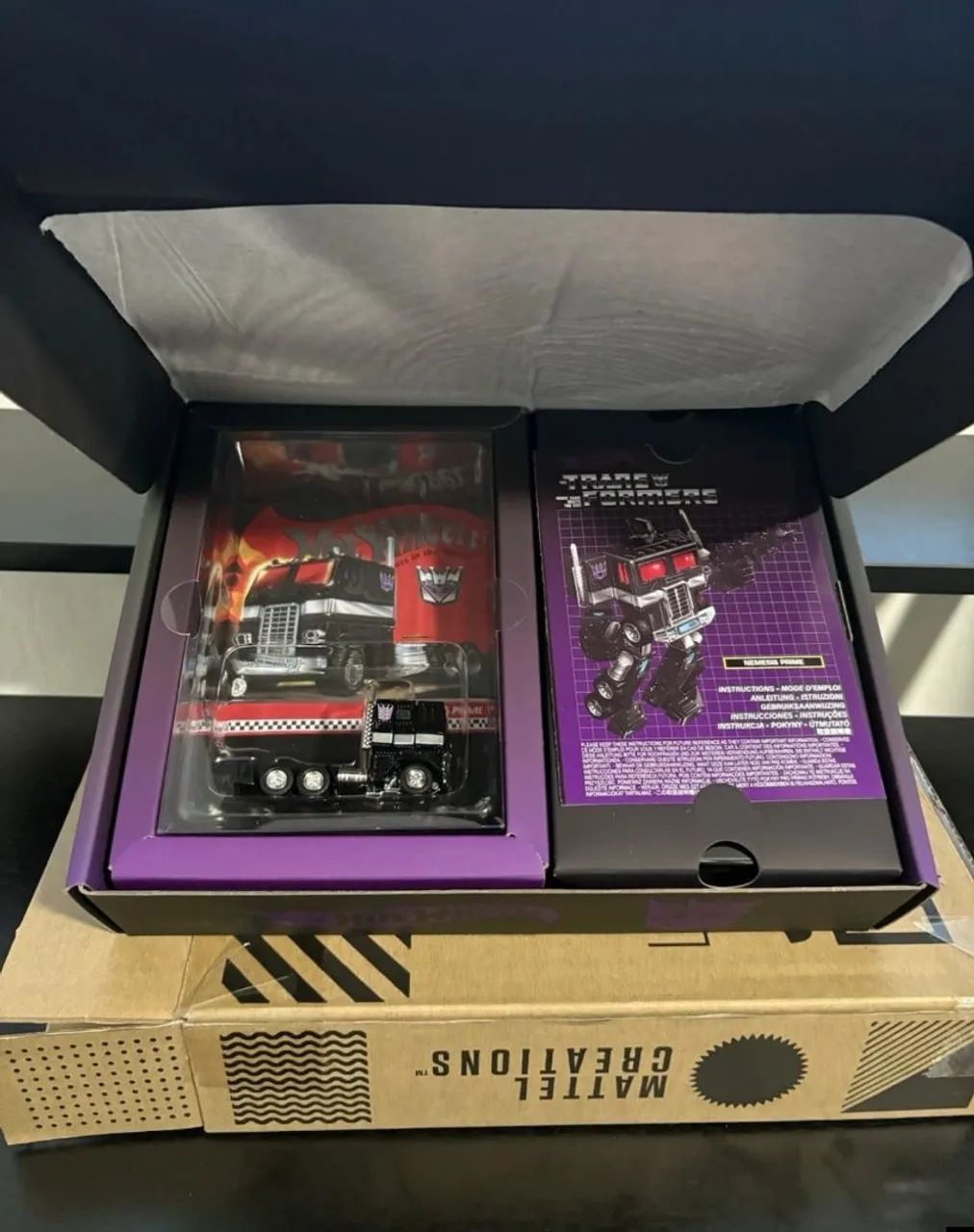 Hot Wheels × Transformers Nemesis Prime (Exclusivo da Mattel