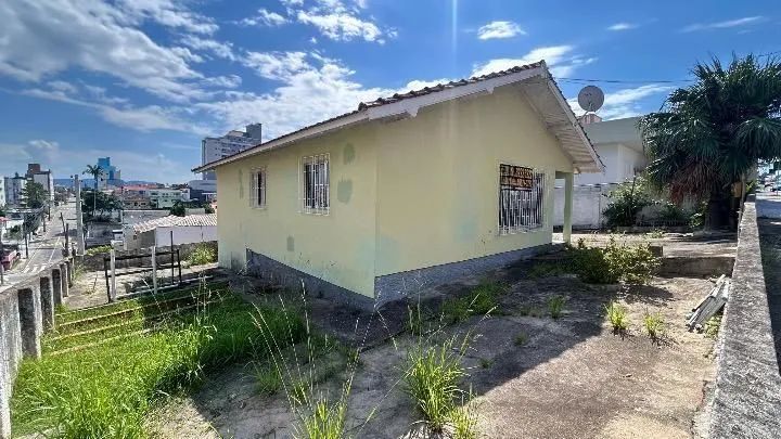 Casa com 4 quartos à venda no bairro Capoeiras, em Florianópolis. - Foto 2