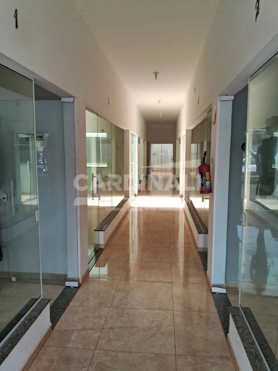 Sala comercial com excelente localização, próximo a supermercados e comércios. - Foto 2