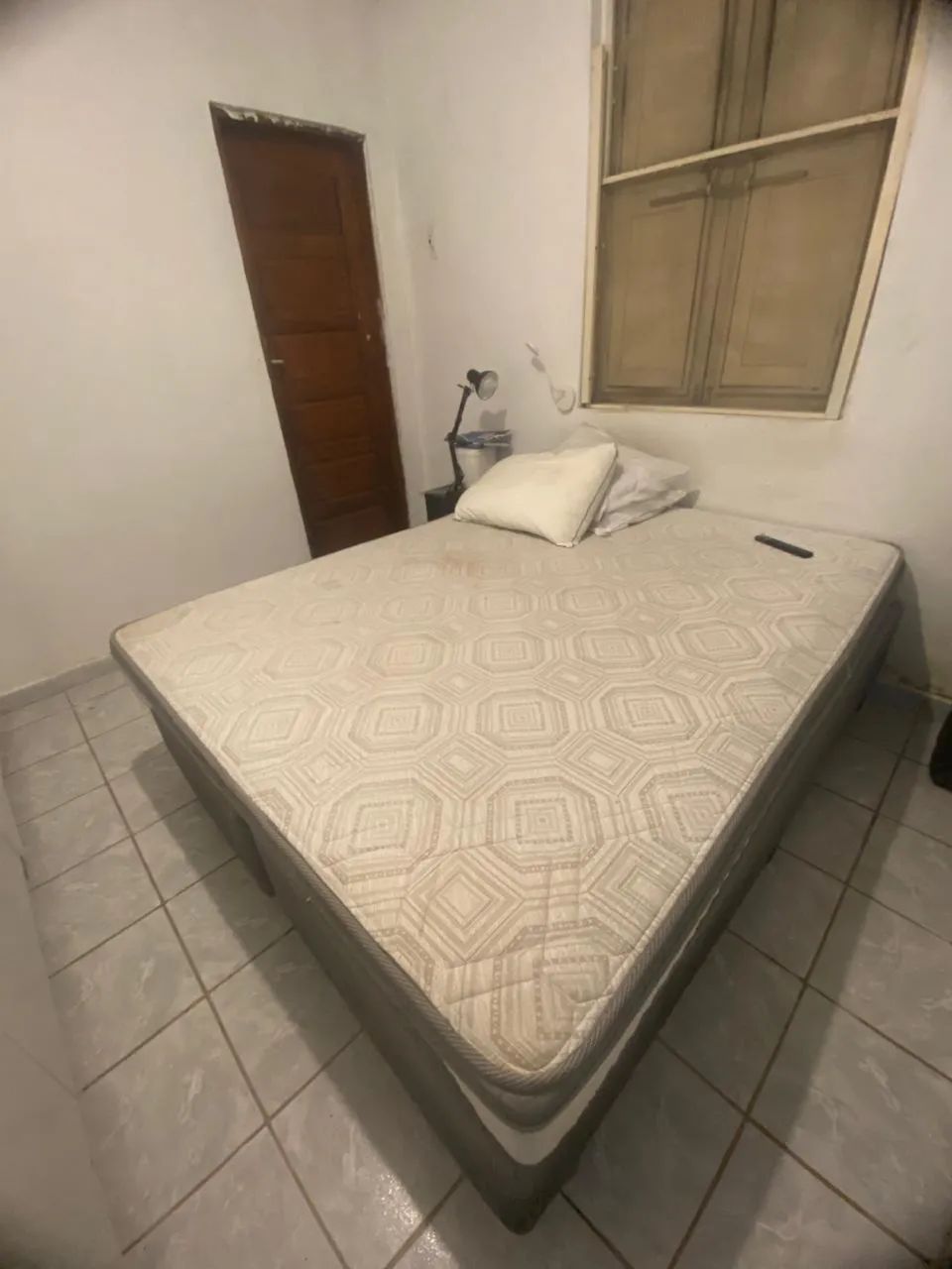 Cama queen size 