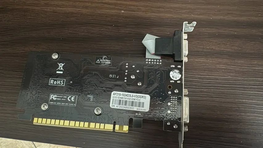 Placa de vídeo Geforce G210 - Foto 2