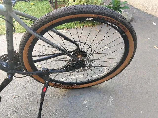 Bicicleta GTS aro 29 cinza - Foto 3