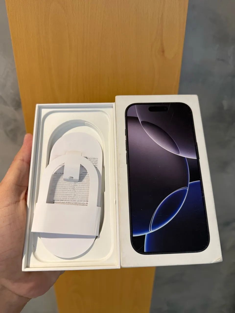 Caixa de iPhone 16 Pro 128GB Preto  - Foto 3
