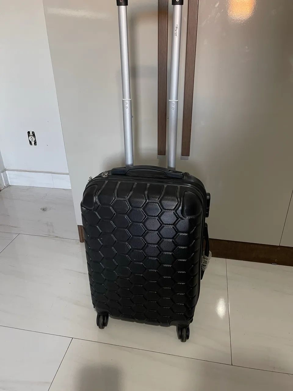 Mala de 10kg em perfeito estado, sem marca de uso