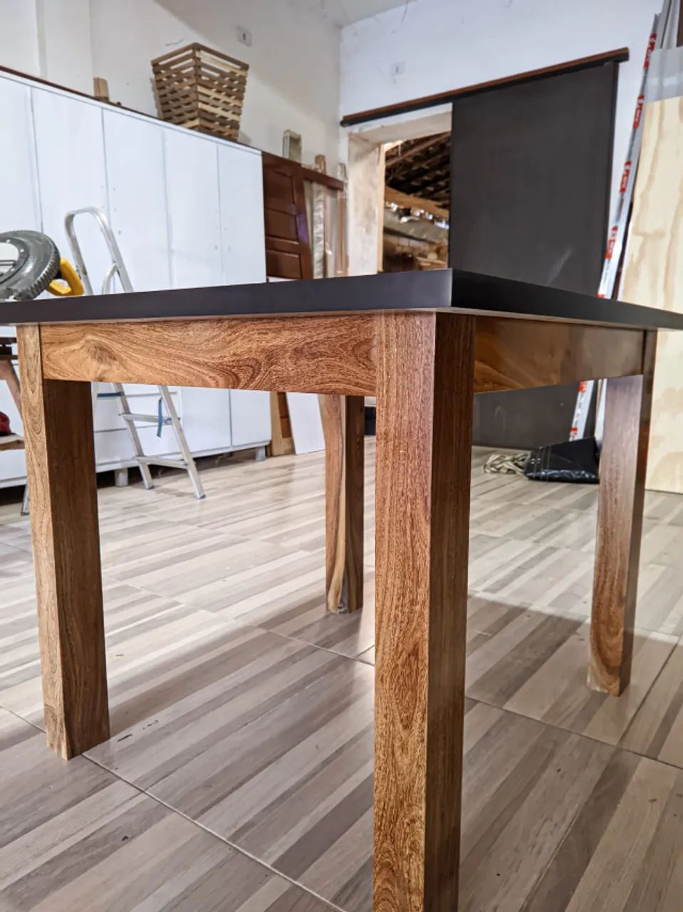 Mesa de Jantar MDF e Madeira | Compacta e Elegante - Foto 3