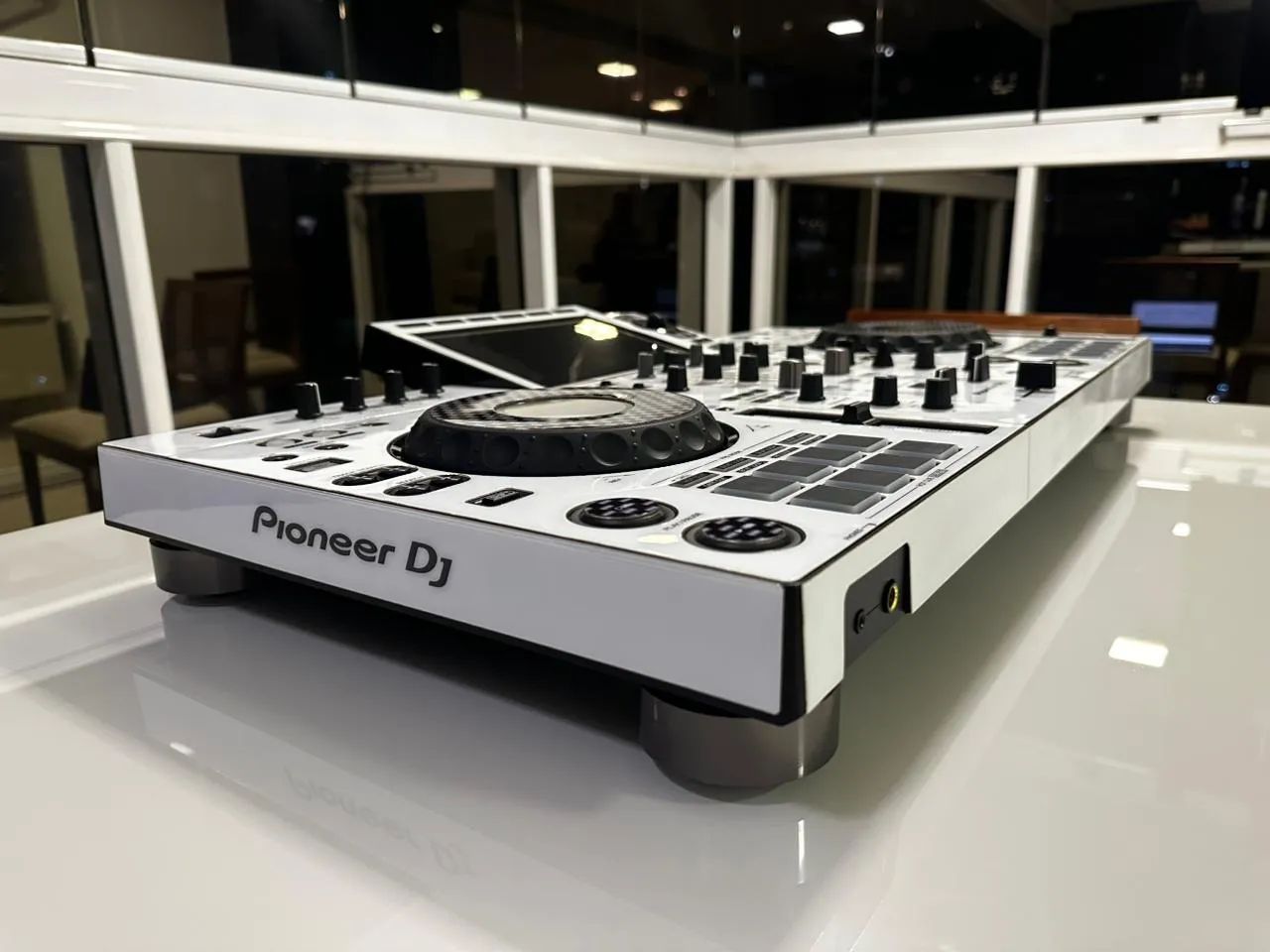 CDJ Pioneer XDJ-RX3 Branca com capa e hardcase Magma