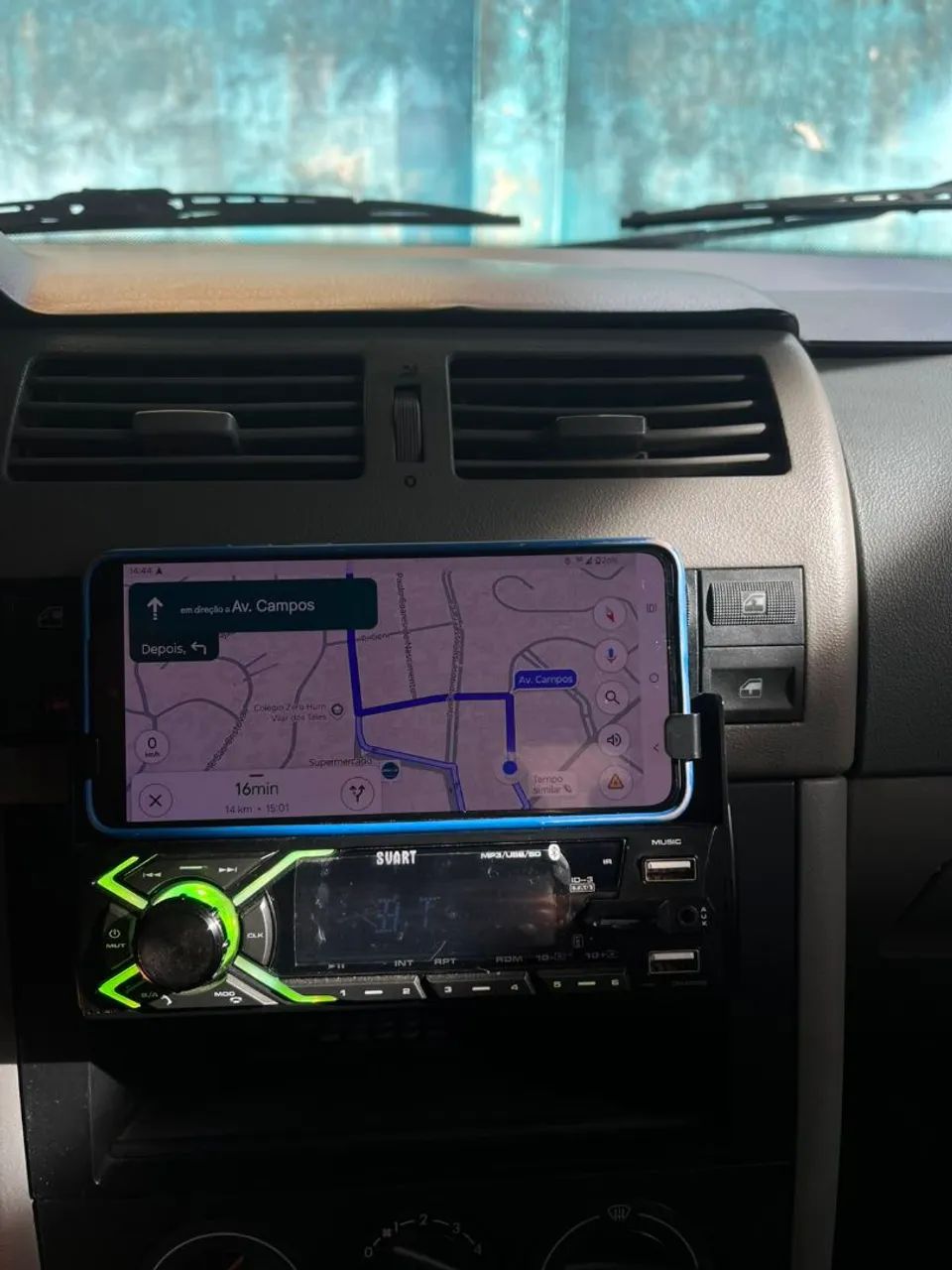 SOM AUTOMOTIVO COM SUPORTE PARA CELULAR  - Foto 2