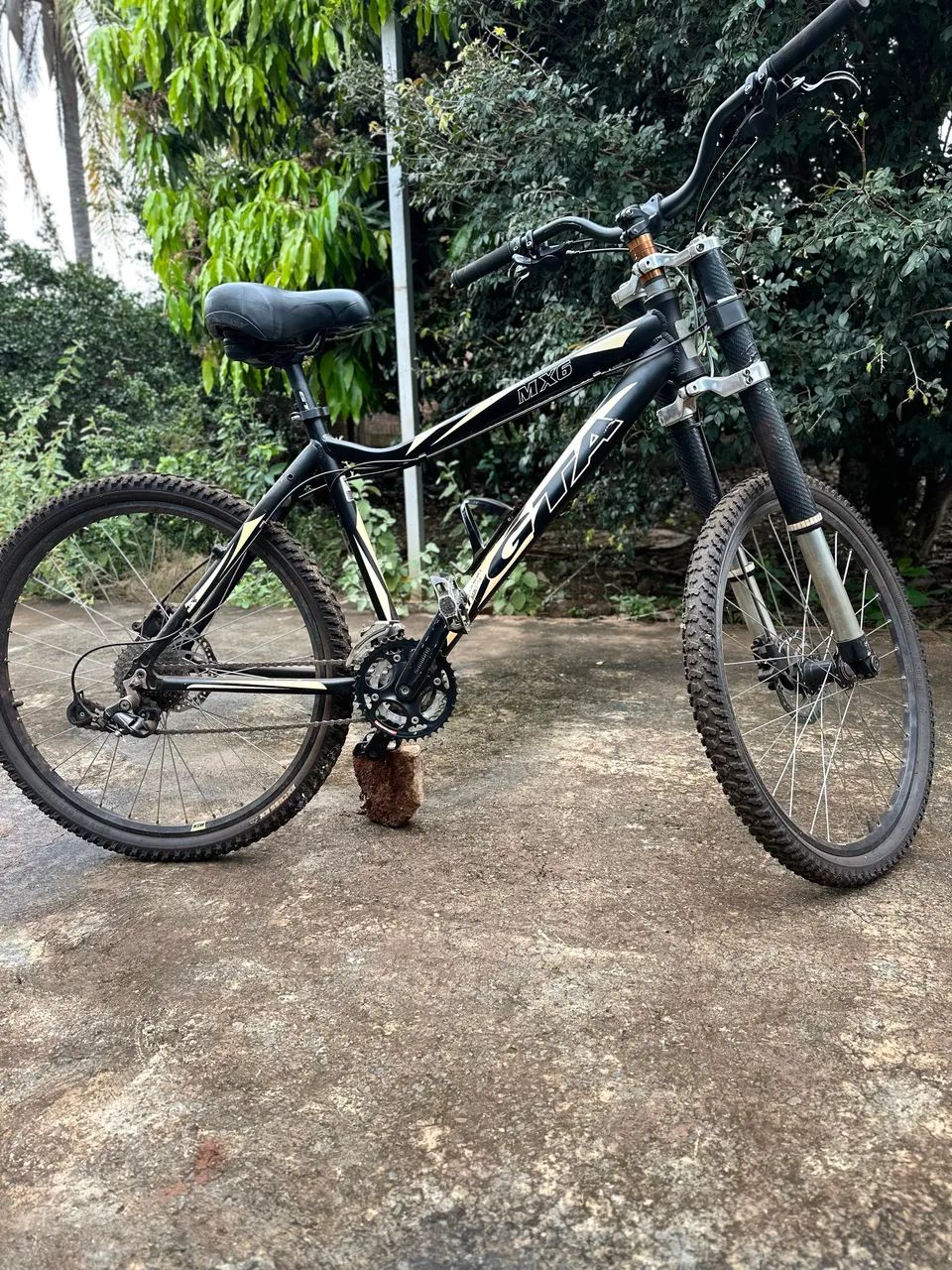 Bicicleta aro 26 pneus novos - Foto 5