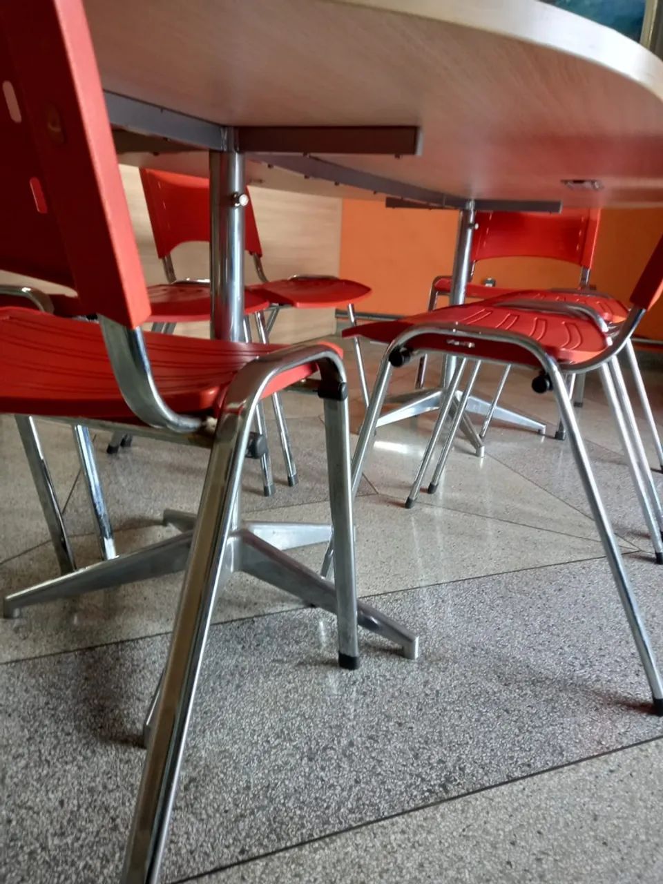 Mesa de Reunião + 6 cadeirasMDF - Foto 2