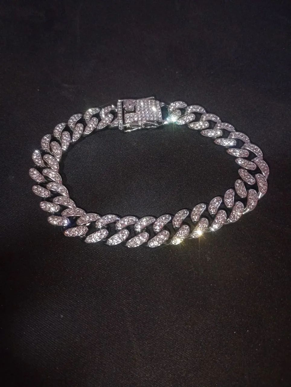 Pulseira cravejada 